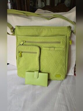 24HR SALE...New Lug Monorail In Apple Green with Stella & Max Wallet